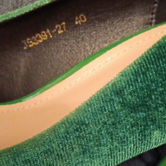 NEW Bigtree Green Velvet Stilletto Heels. Vegan. St. Patrick's Day. Elegant . - Picture 10 of 11